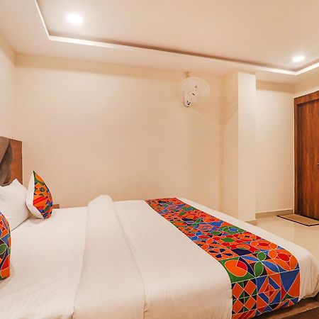 Fabhotel Rachna Palace And Banquets - Nr Lekhraj Metro Station Lakhnaú Exteriér fotografie